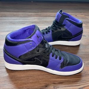 SOLD ON M❗️Jordan 1 Mid “Black Dark Concord (2014)”